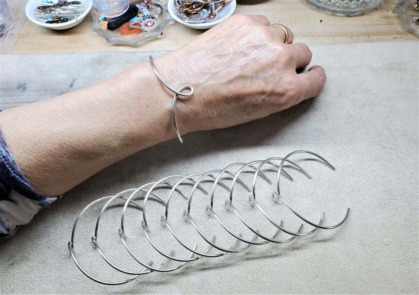 Handmade Wire Sculpted Silver Teardrop Bangle