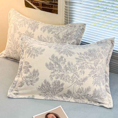 A Pair Of Extra-thick Milk Velvet Pillowcases