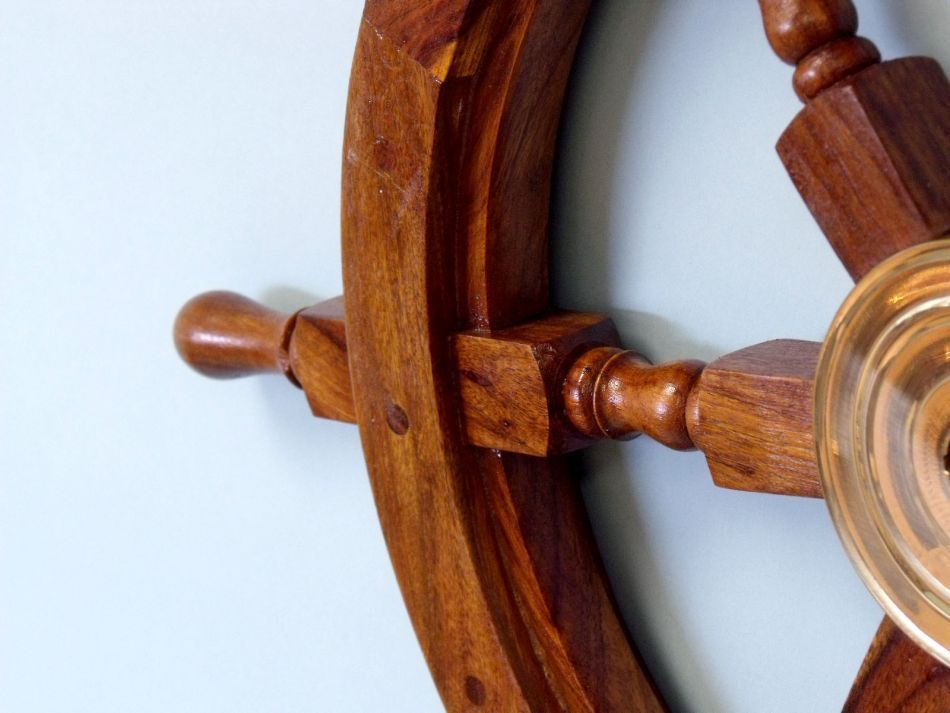 Deluxe Class Wood and Brass Decorative Ship Wheel 18""