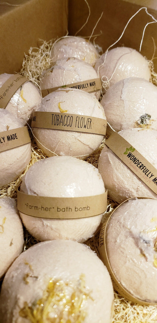 Tobacco Flower Bath Bomb | Floral | Organic