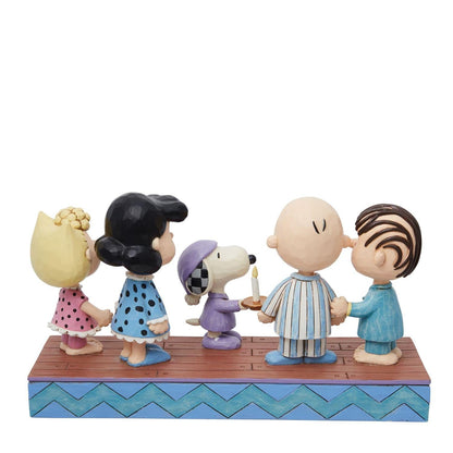 Peanuts gang in Christmas PJs